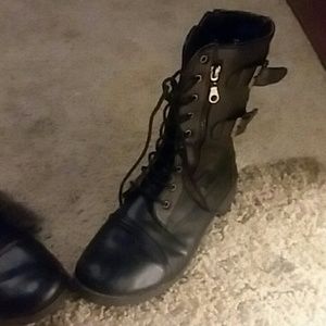 Black boots with buckles